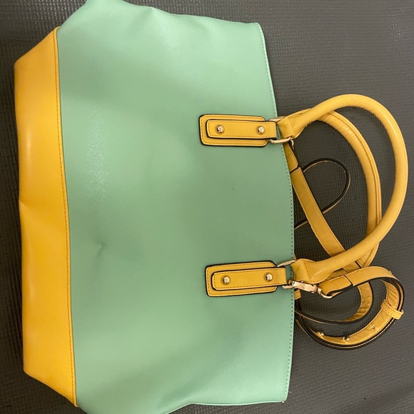 Women’s Purse - Picture 1 of 3